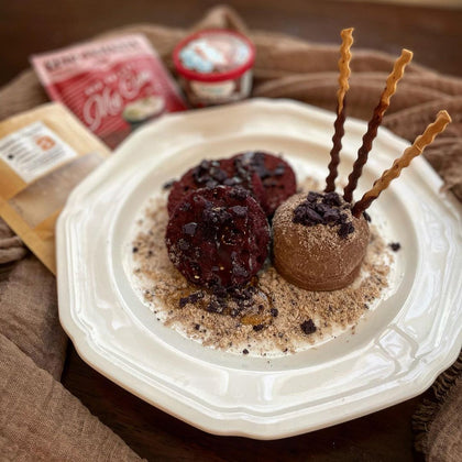 Red Velvet Mug Cake with Chocolate Ice Cream 🍨 keto & so magical
