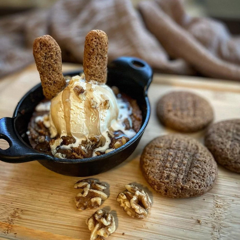 Easy Keto Pizookie 🐰🍨 with vanilla ice cream